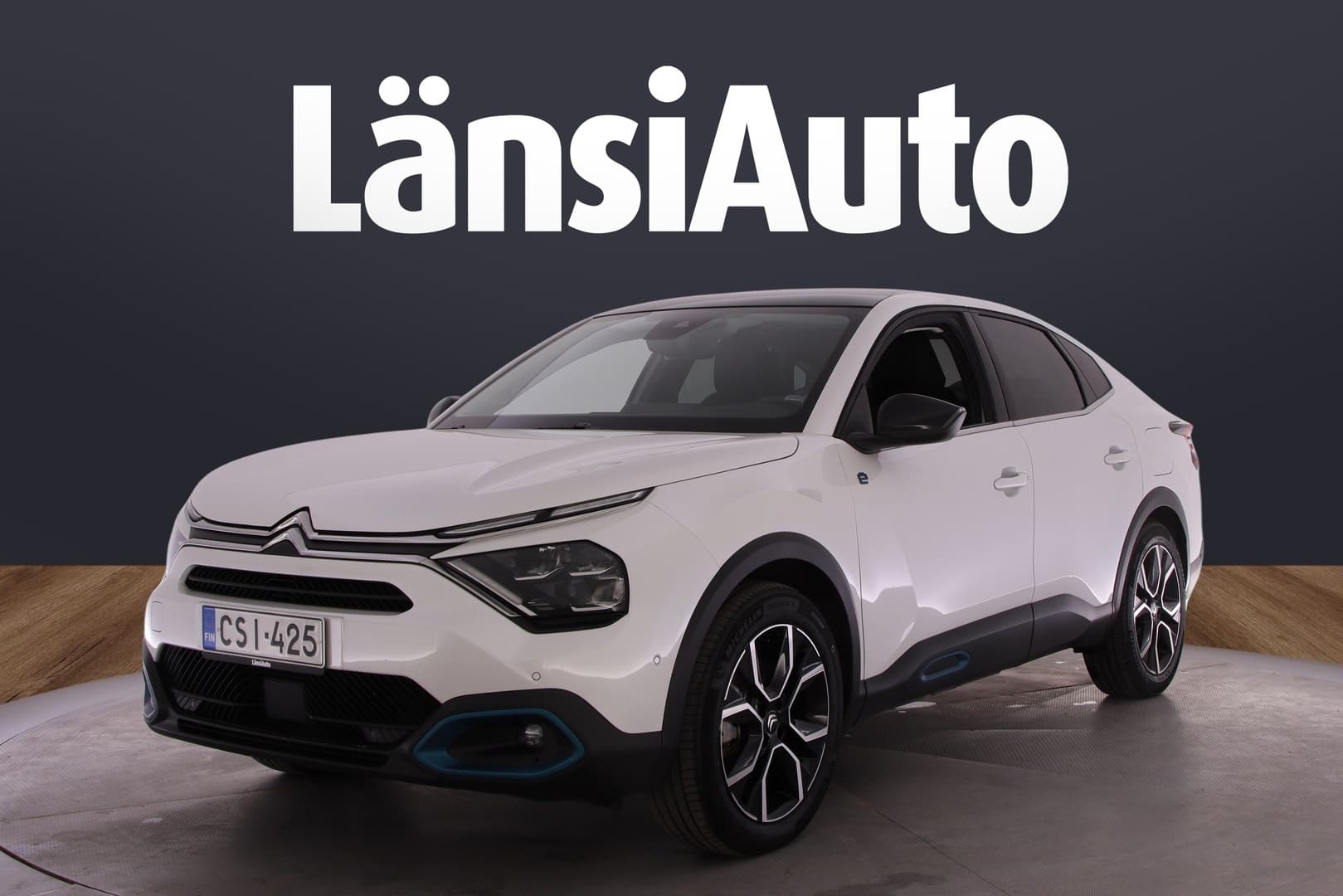 Citroën e-C4 X