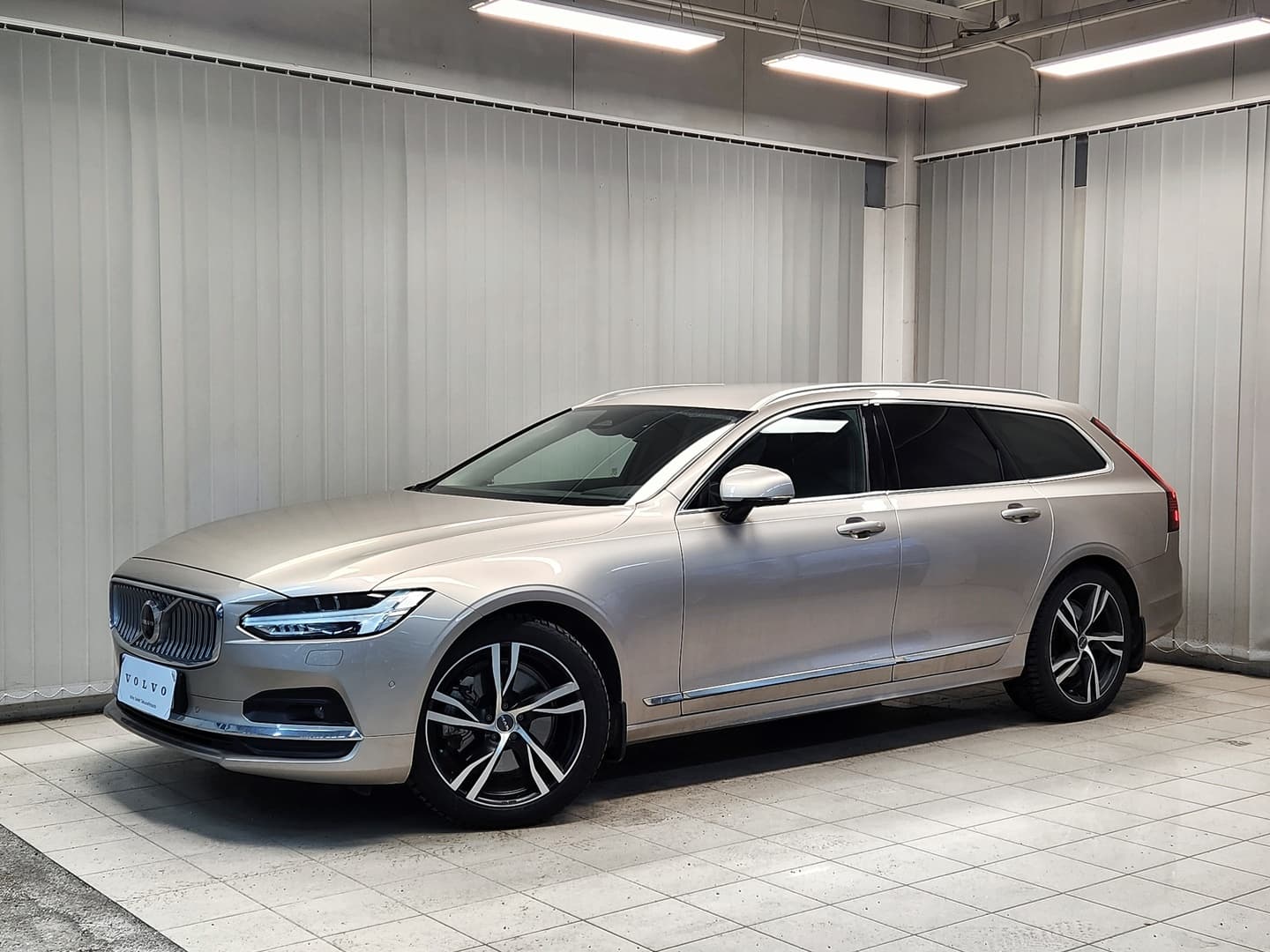 Volvo V90