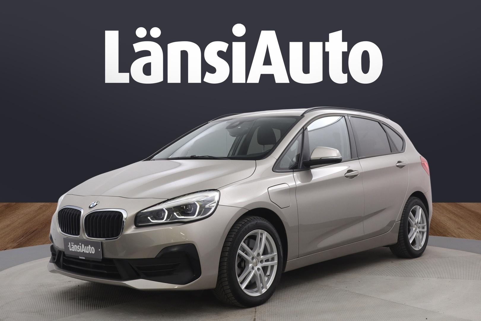 BMW 225