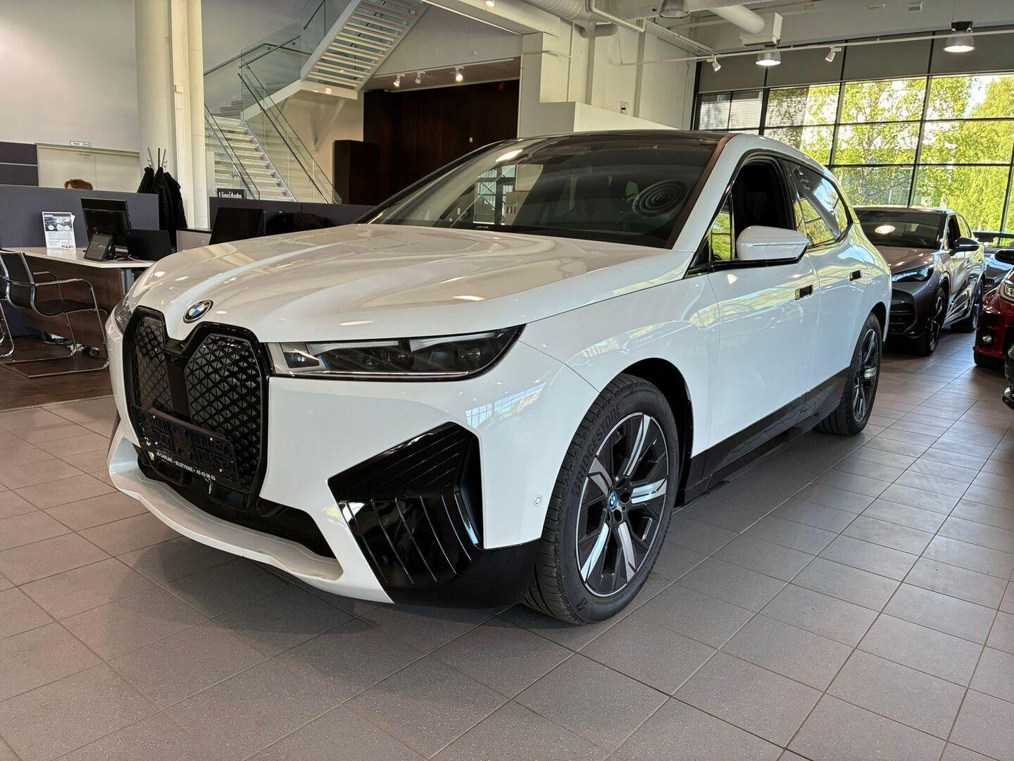 BMW iX