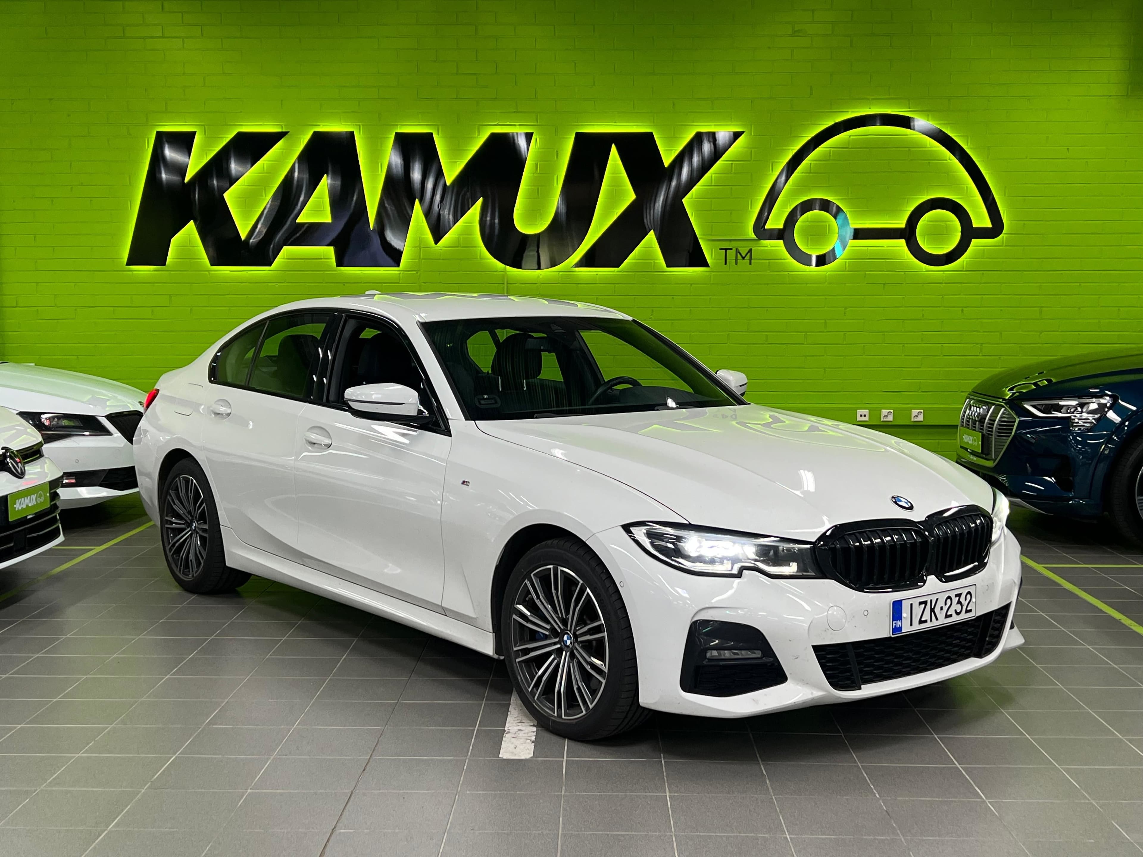 BMW 330