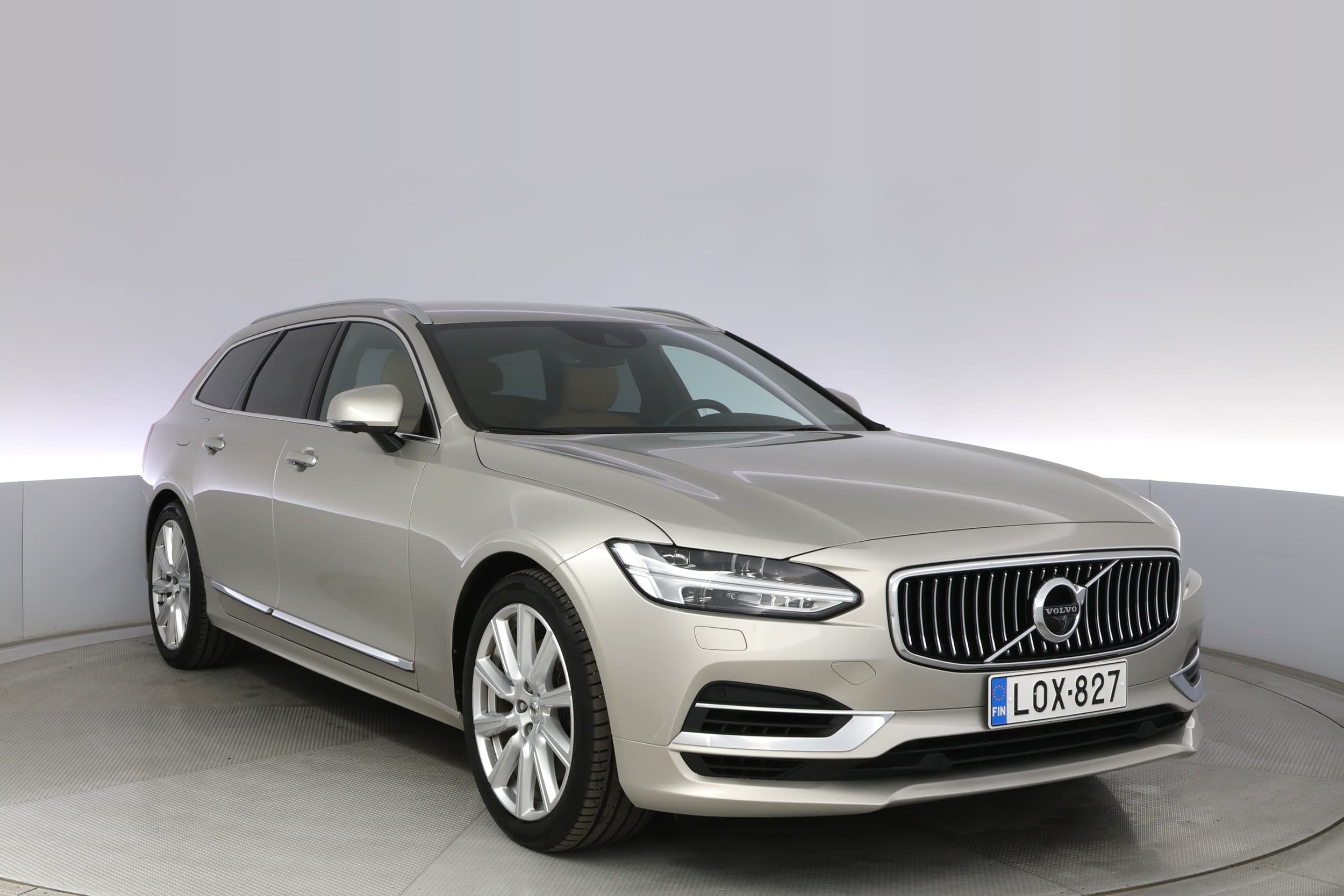 Volvo V90