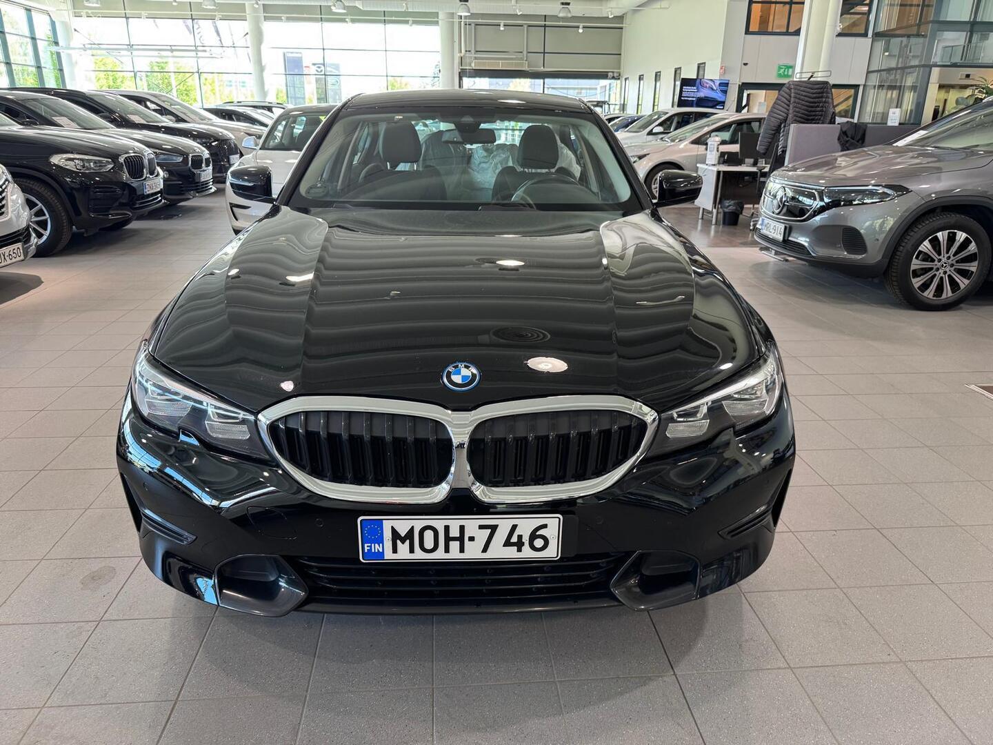 BMW 320