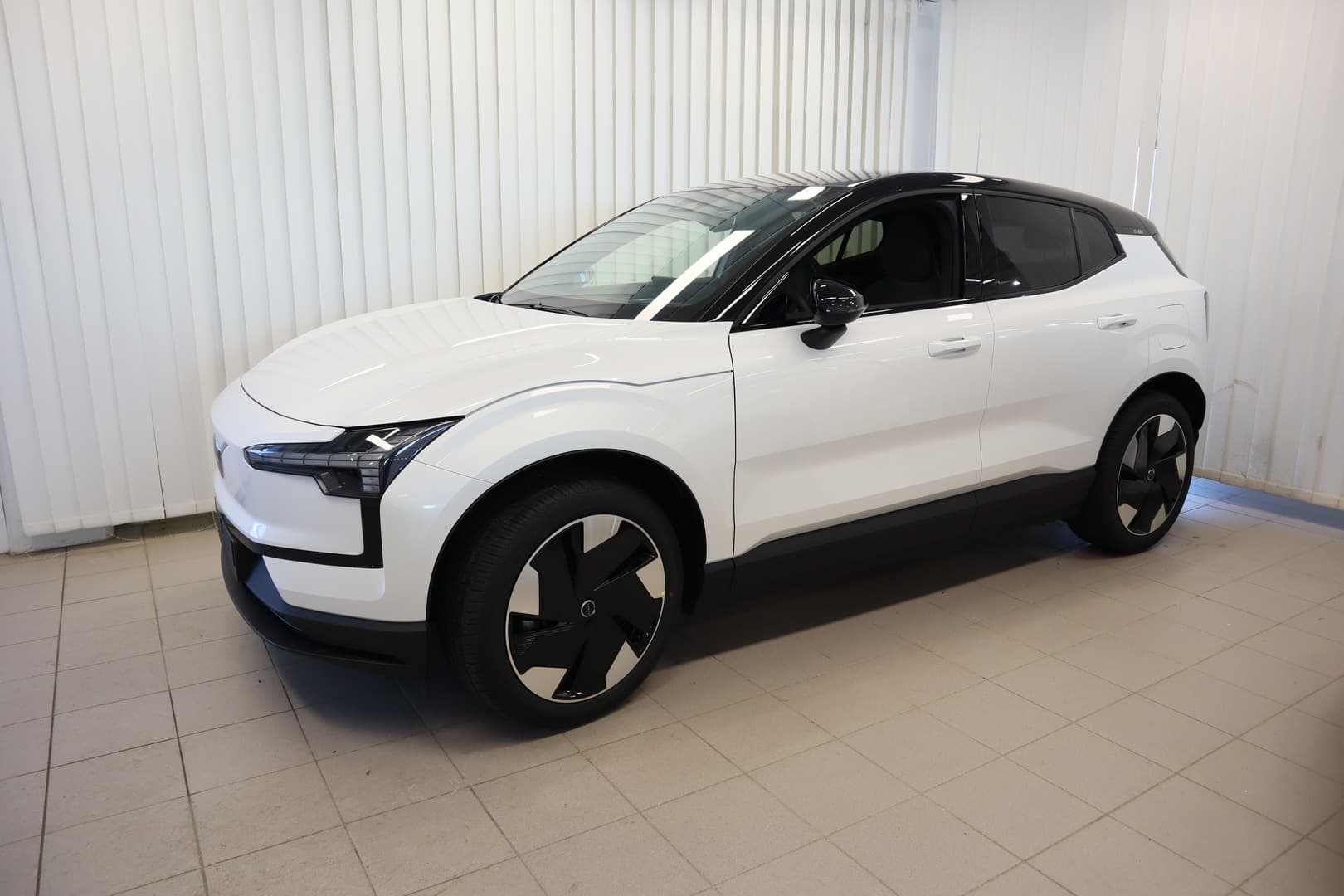 Volvo EX30