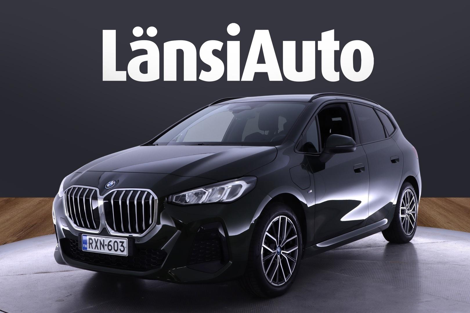 BMW 225